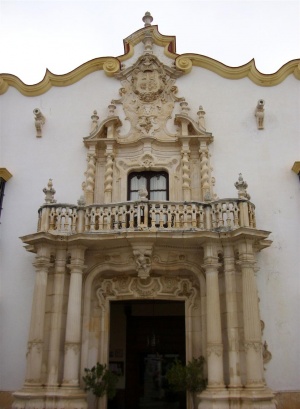 300px-osuna_portada_palacio_gomera.jpg